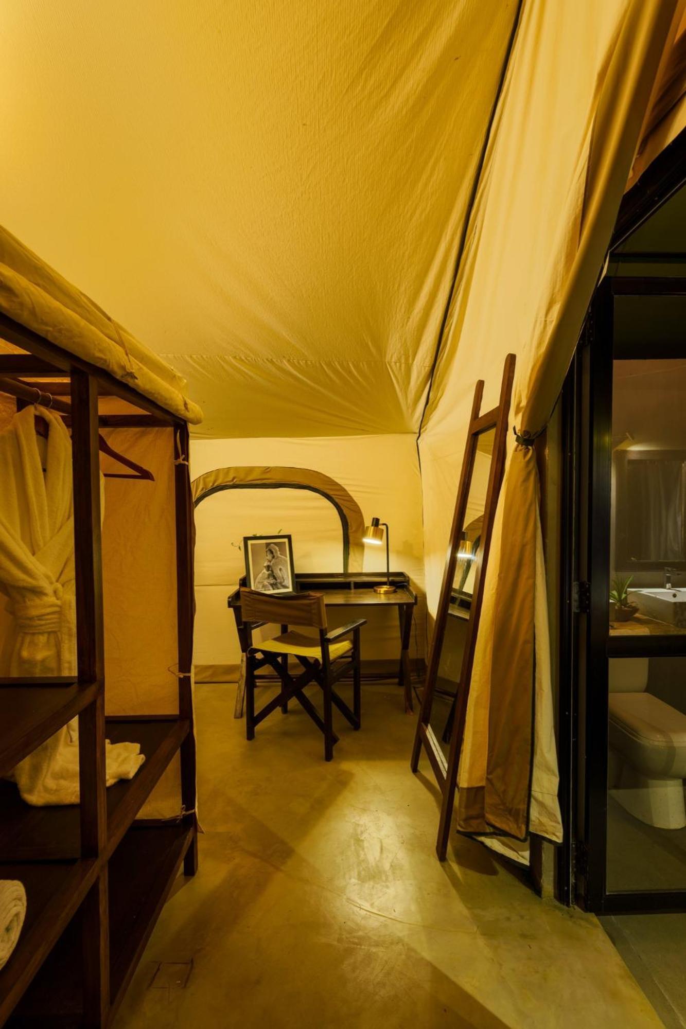 Makini Bush Camp, Yala Hotel Buitenkant foto