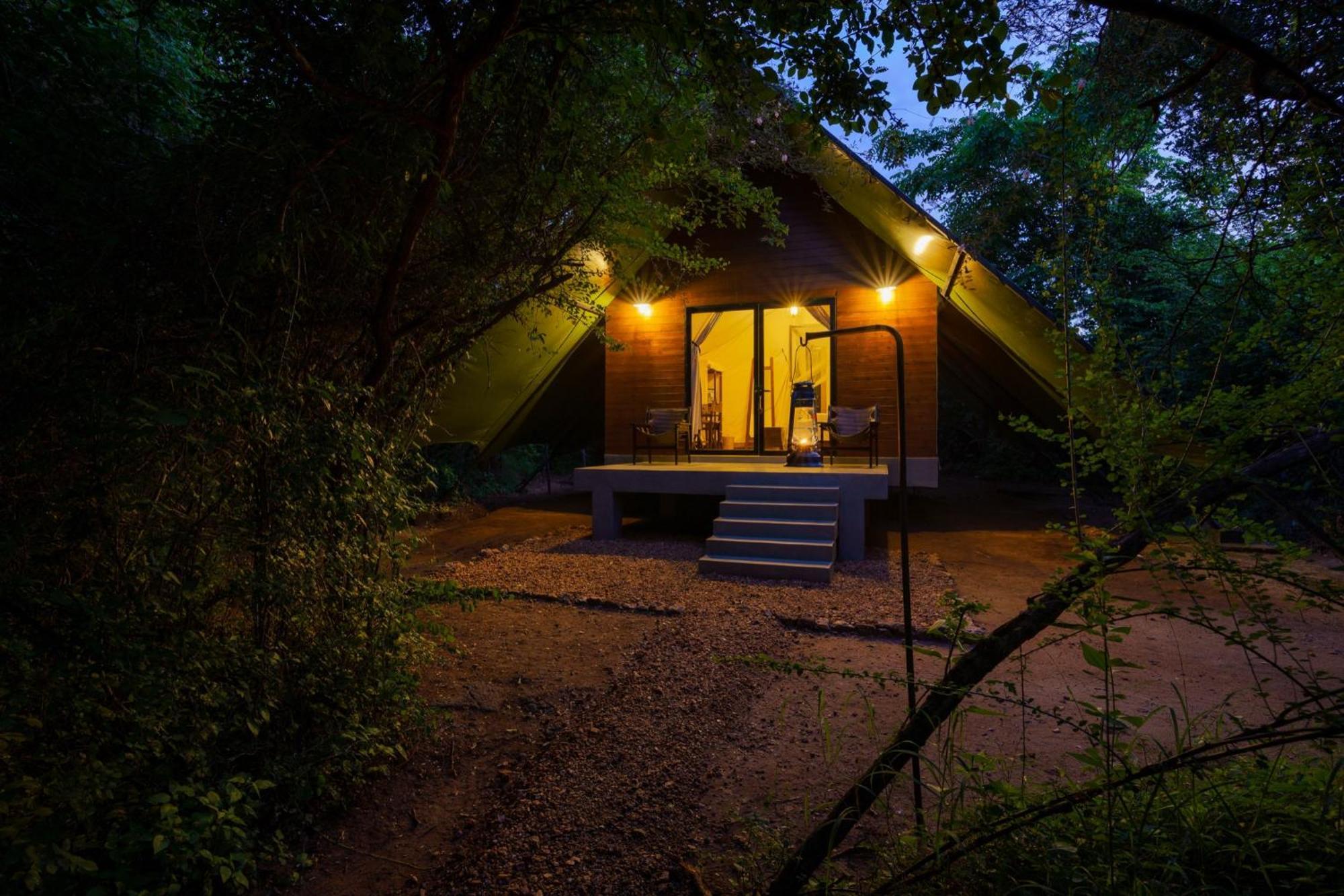 Makini Bush Camp, Yala Hotel Buitenkant foto