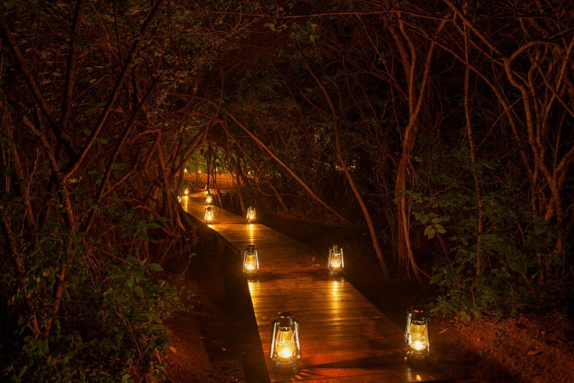 Makini Bush Camp, Yala Hotel Buitenkant foto
