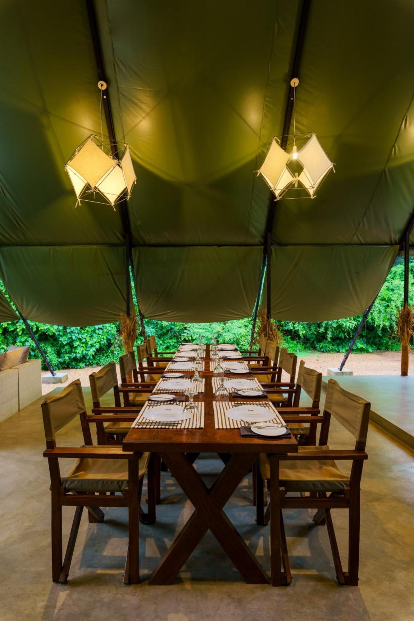 Makini Bush Camp, Yala Hotel Buitenkant foto