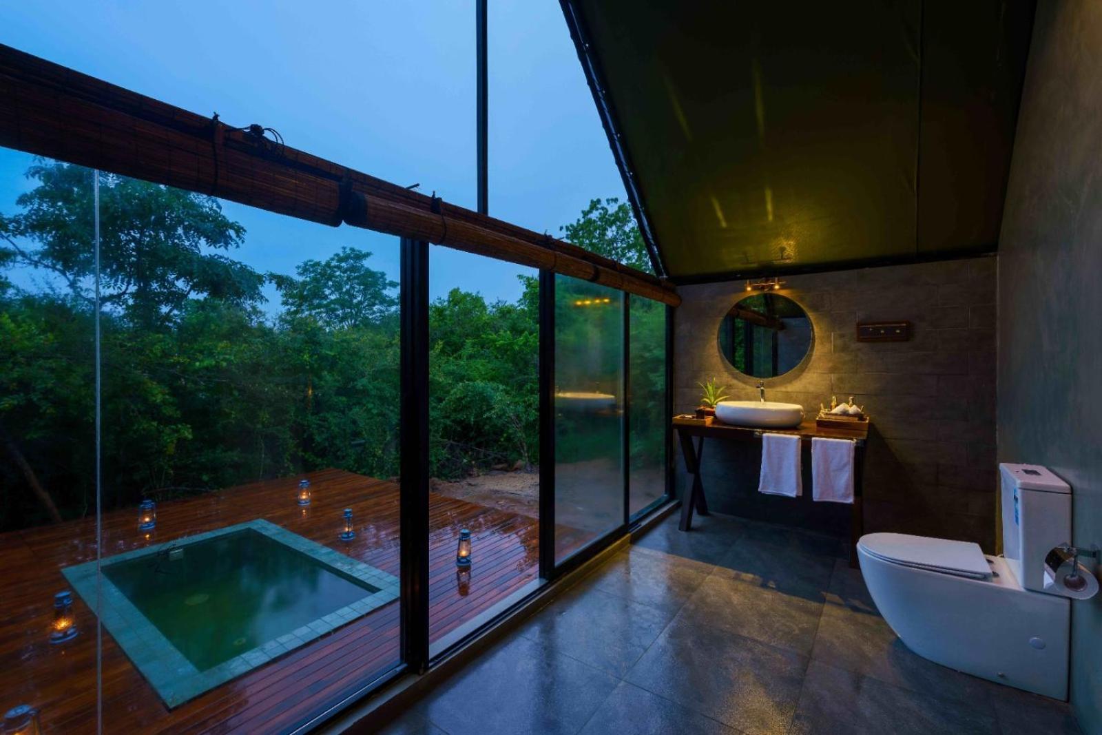 Makini Bush Camp, Yala Hotel Buitenkant foto